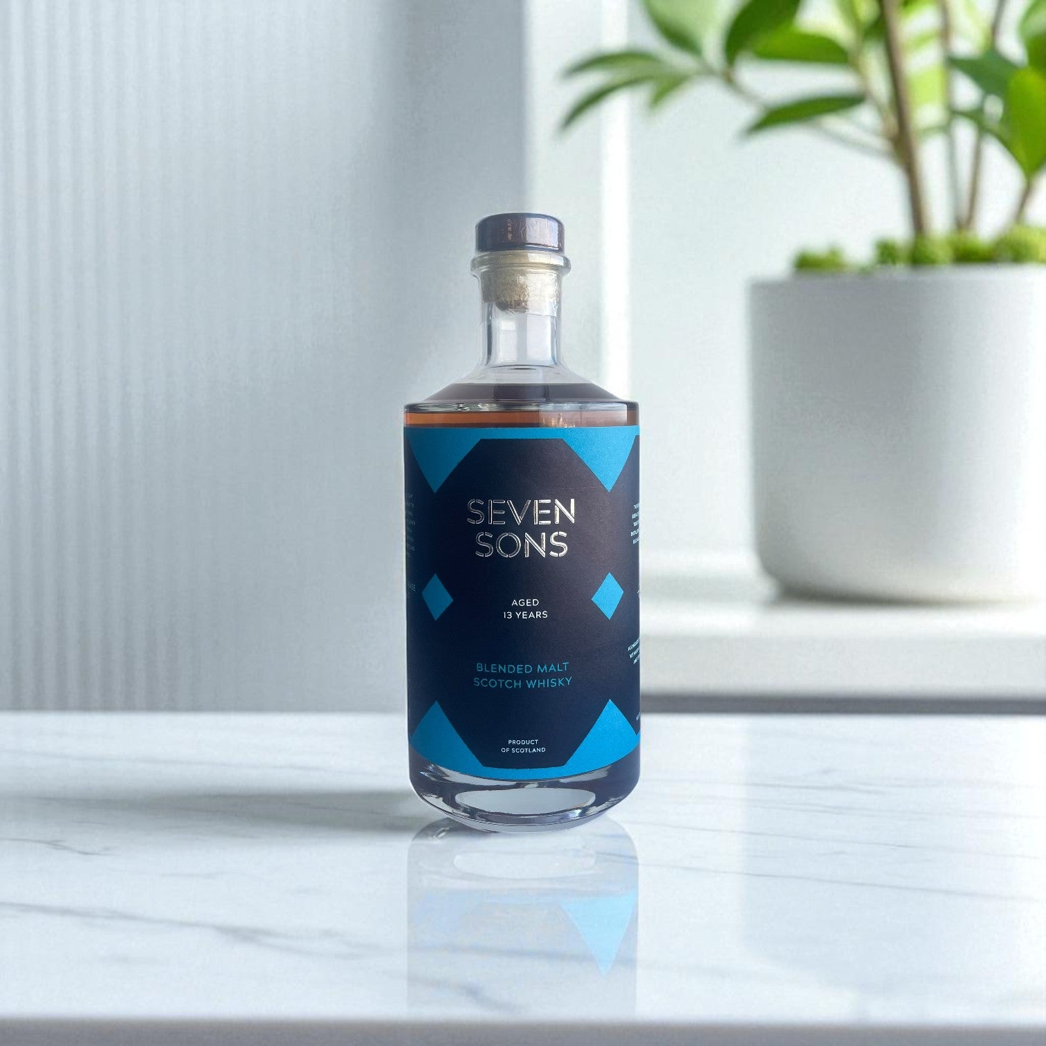 SEVEN SONS 12年 ブレンデッドモルトウイスキー 700ml Seven Sons - Blended Malt - Aged 13 Years 70cl – 8 Doors Distillery
