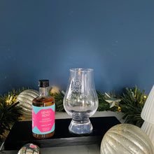 Load image into Gallery viewer, Seven Sons Mini &amp; Glencairn Glass Set - 18yo Blended Scotch
